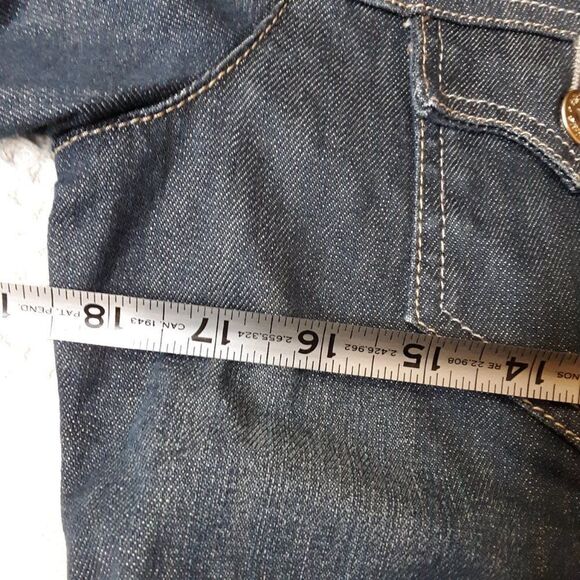 Levi's Trucking Denim Women's size M Dark Blue Washed Jean Jacket - Picture 9 of 12